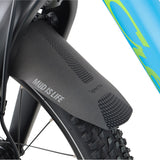 Sininen lasten 20" maastopyörä. Shimano NExus 3-napavaihteisto, jalkajarru ja nestelevyjarru edessä. Jäykkä etuhaarukka. Lähikuva etulokarista.