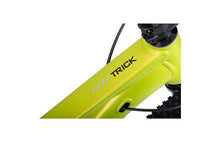 Lataa kuva galleriaan, ACTIVE TRICK 6 SHINY GREEN 26&quot; 7-V – satiininvihreä junnumaasturi