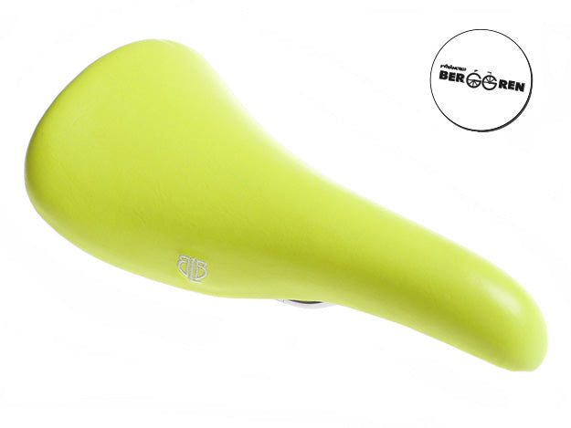 BLB FLY SADDLE – fiksi- ja maantiepyörän istuin, eri värejä